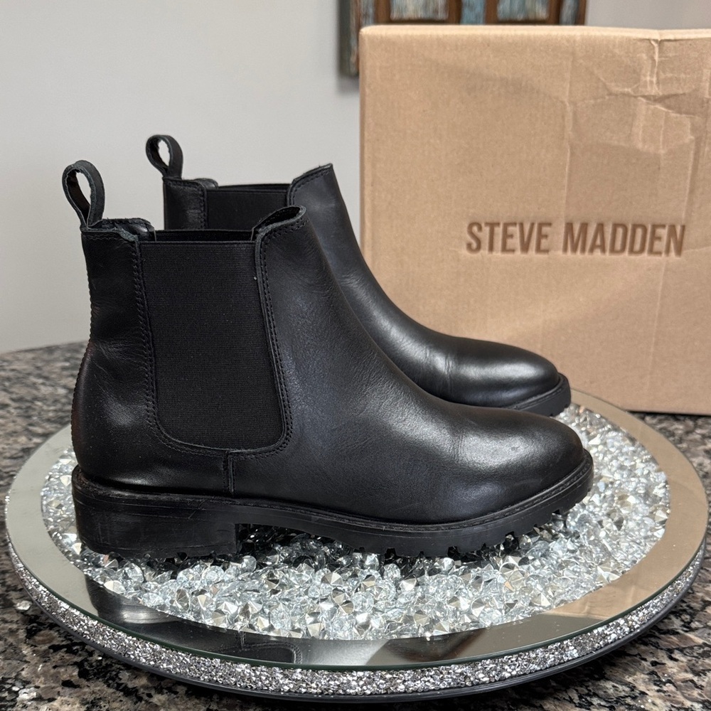 Steve Madden Leopold Black Leather Chelsea ankle Lug Boots NEW 8.5